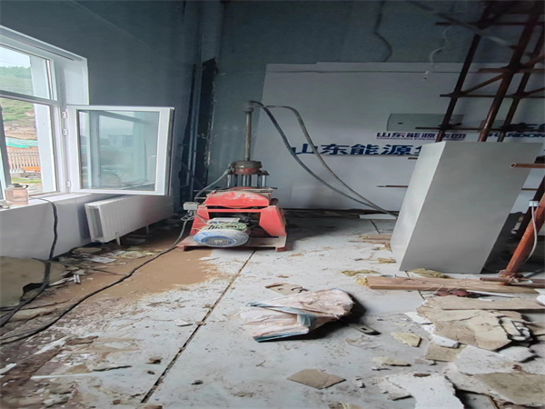 谢家集地基基础下沉墙体裂缝加固注浆顶升施工